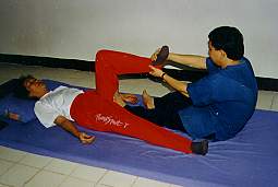 Ancient Thai Massage, Chiang Mai, Northern Thailand (Siam Sun Tours, Chiang Mai, Northern Thailand) cnx061_1.jpg (7138 Byte)